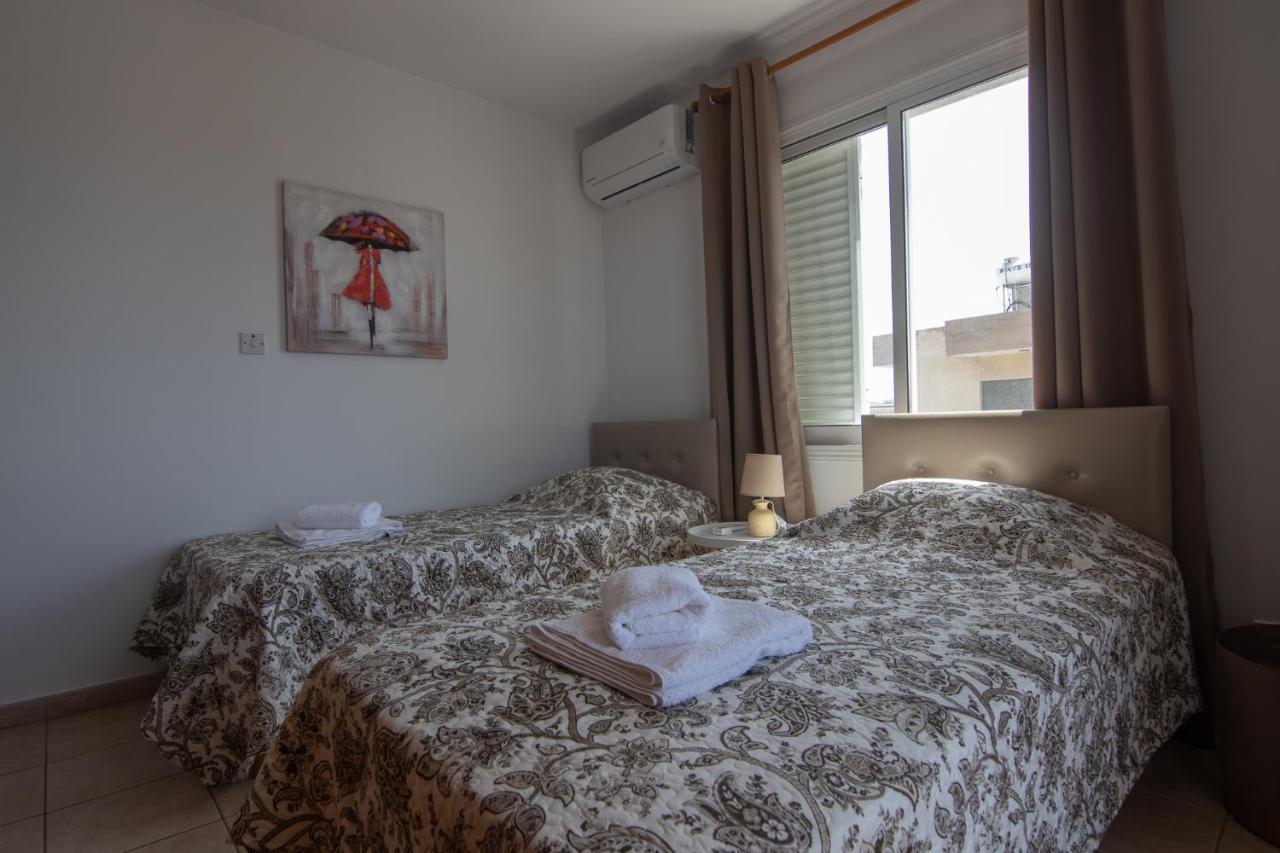 Amelia Two Bedroom Apartment - 202 Paphos Exteriör bild
