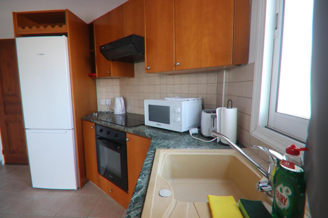 Amelia Two Bedroom Apartment - 202 Paphos Exteriör bild