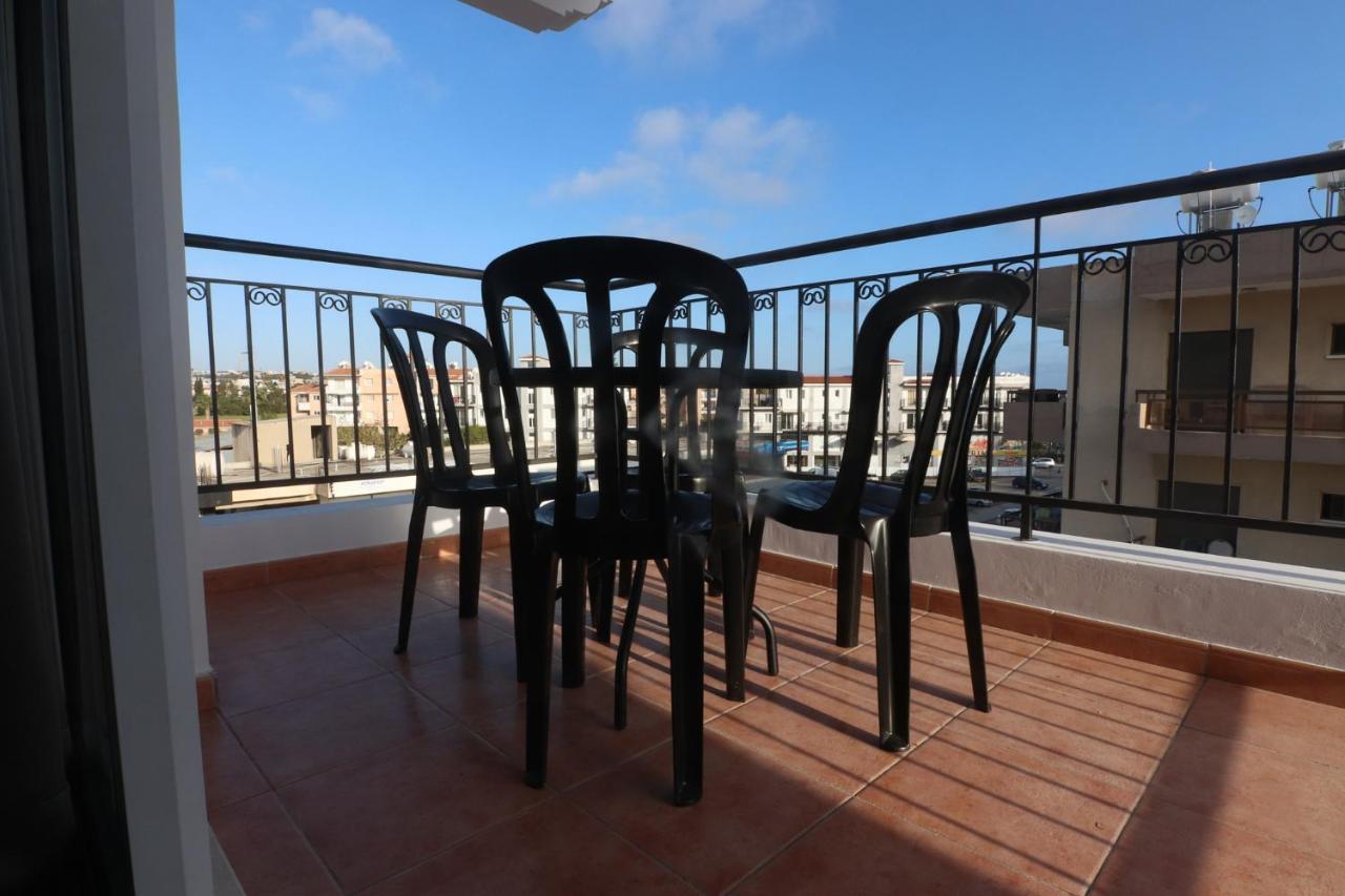 Amelia Two Bedroom Apartment - 202 Paphos Exteriör bild