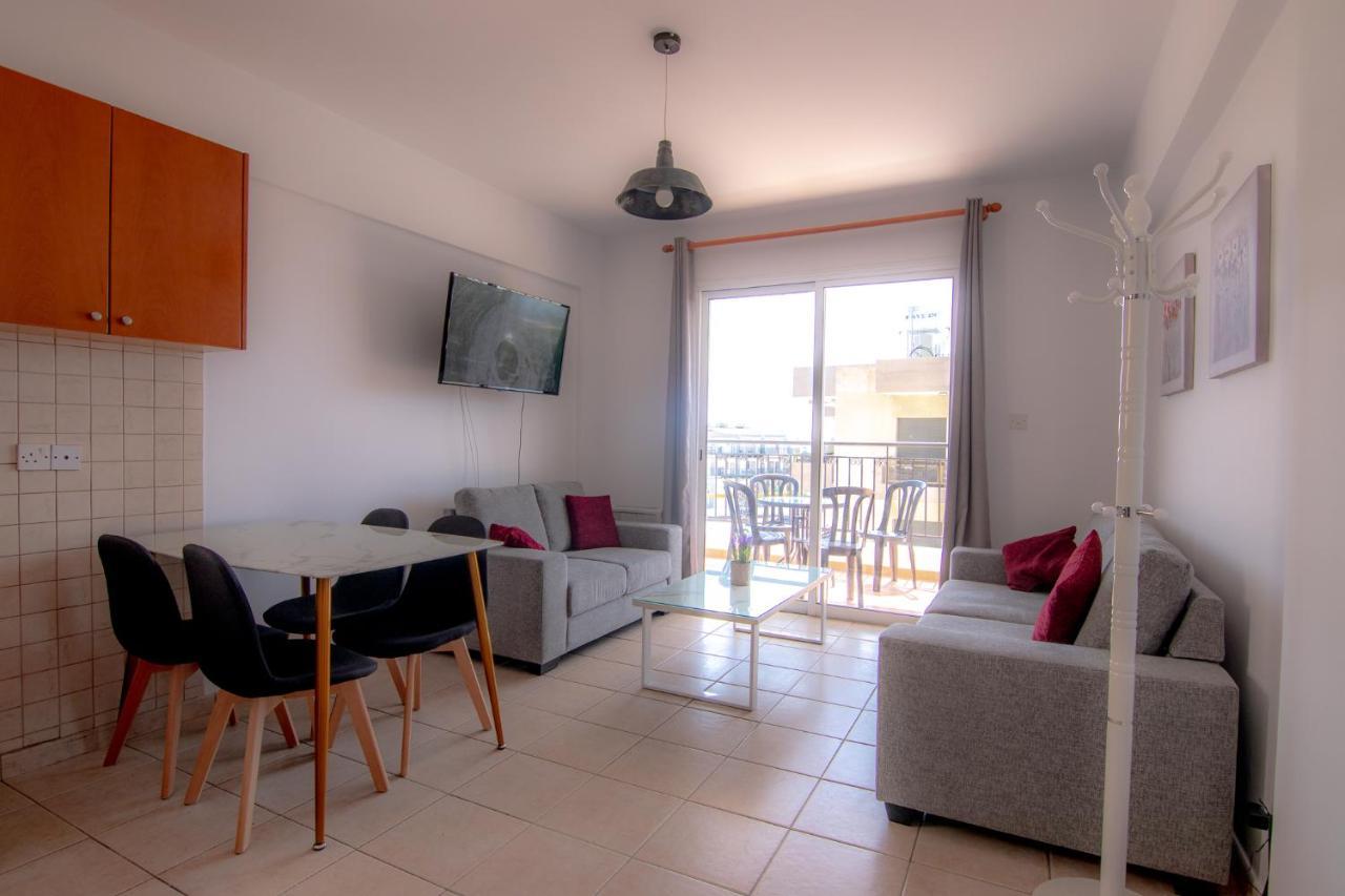 Amelia Two Bedroom Apartment - 202 Paphos Exteriör bild