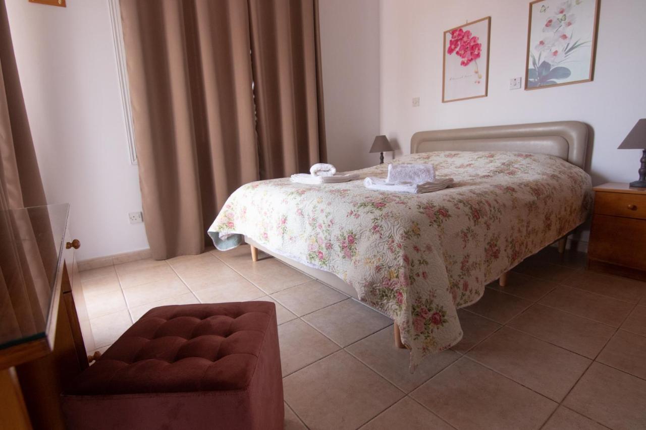 Amelia Two Bedroom Apartment - 202 Paphos Exteriör bild